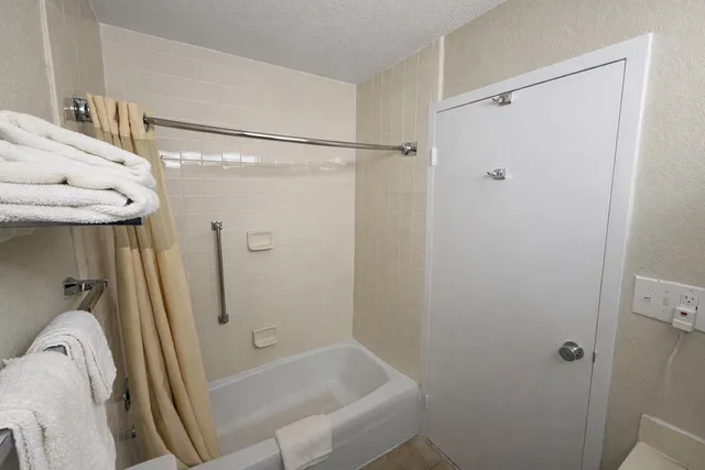 جناح بسرير كينج، Days Inn by Wyndham Sidney OH 1/1
