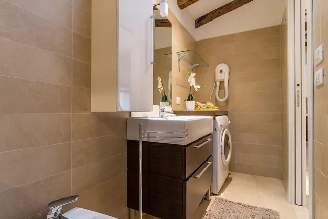 1 Bedroom, Apartment, Queen Bed, Sofa, Corderie de la Tana Biennale Exhibition 2/5