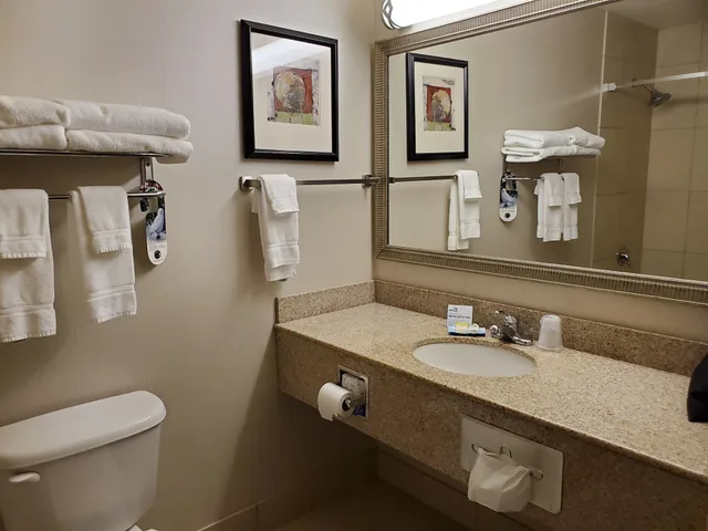 Standard, 2 Queen Beds, Holiday Inn Express Hotel And Suites Mankato East 5/5