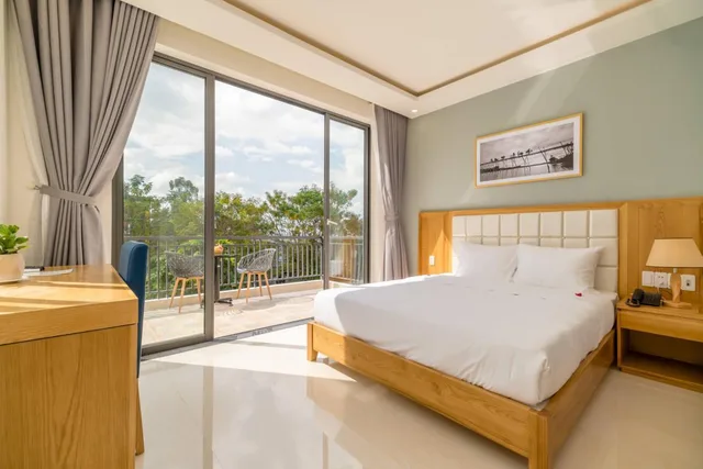 Room, King Bed, Queen Bed, Balcony, Babylon Villa 1/1