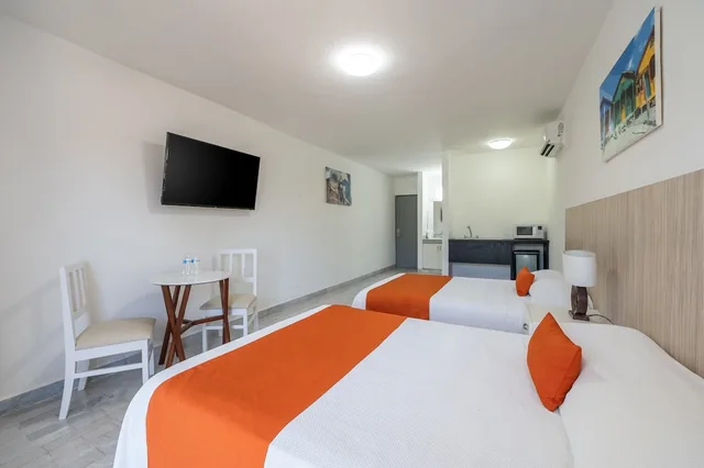 Classic, 2 Double Beds, Lagoon View, Balcony، Imperial Laguna Faranda Cancun Hotel 3/5