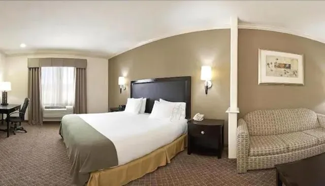 جناح سوبيريور بسرير كينج، Holiday Inn Express Hotel and Suites La Porte 1/2