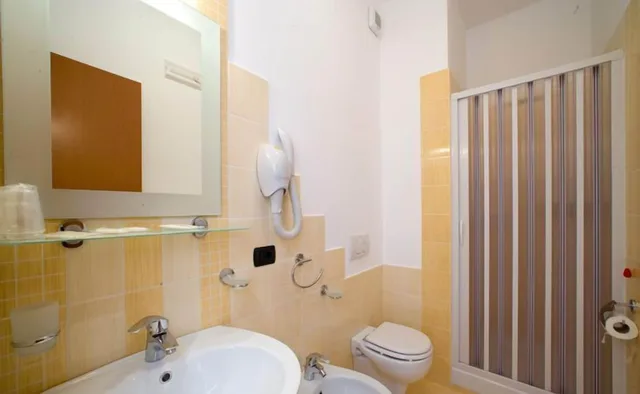 غرفة ثلاثية بثلاثة أسرّة، Pendola Casa 1/2