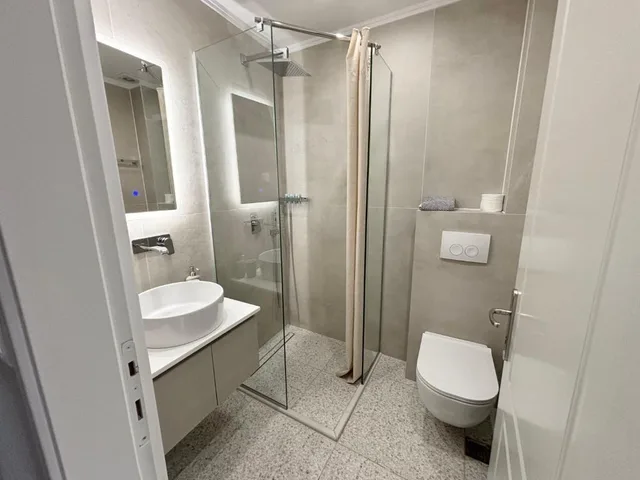 غرفة رباعية في الطابق الأرضي، Samel Hotel 7/9