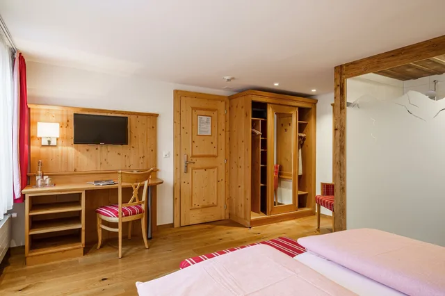 Chalet, Superior, Twin Beds, Hotel Alpenblick 6/10