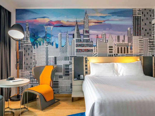 غرفة ديلوكس بسرير مزدوج أو سريرين منفصلين، Novotel Bangkok On Siam Square 5/6
