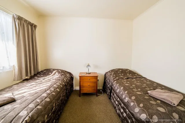 2 Bedrooms, Motel, 1 Double and 4 Single Beds، Richmond Motel And Holiday Park 1/3