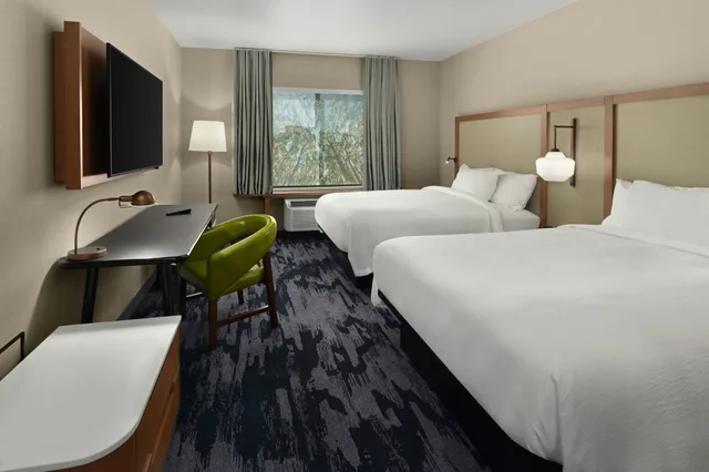 غرفة بسريرين كوين، Fairfield Inn & Suites by Marriott Anaheim Los Alamitos 2/3