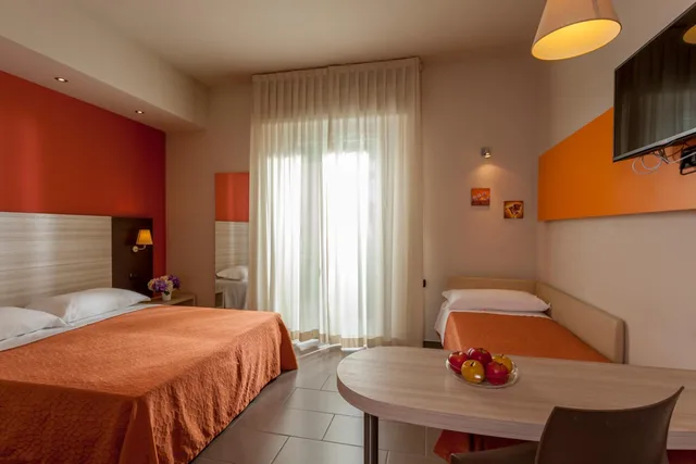 غرفة ثلاثية، Hotel Aurora Mare 5/8