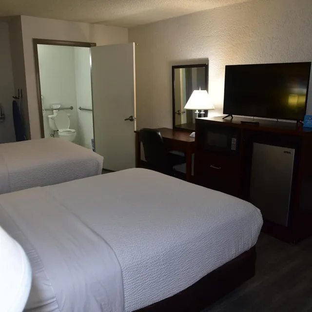 جناح بغرفتي نوم لذوي الإعاقة، Days Inn by Wyndham Stuart 5/5