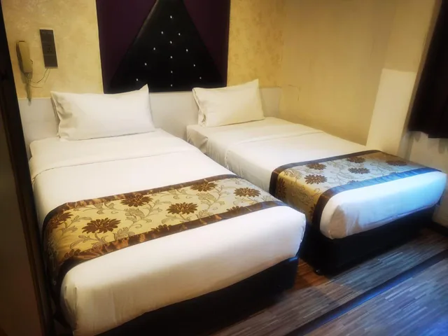 غرفة سوبيريور بسريرين منفصلين، Hotel Holmes 2/2