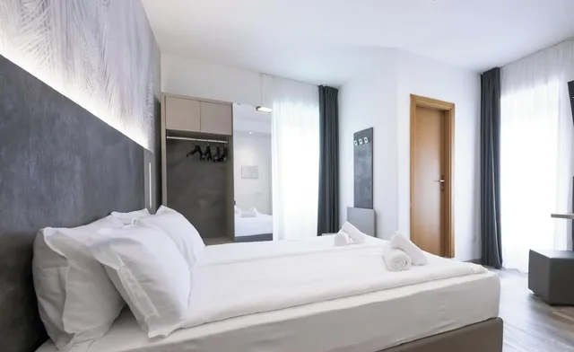 غرفة سوبيريور ثلاثية بسرير مزدوج مع أريكة، Garda Bellevue 9/12