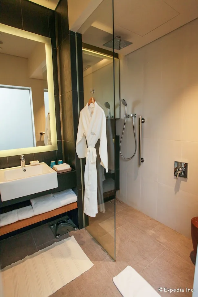 Mint, King Bed، One Farrer Hotel 7/7
