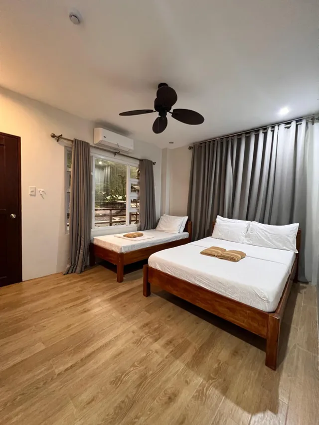 Room, Triple, Street View, Balcony، Rosanna's Pension 4/10