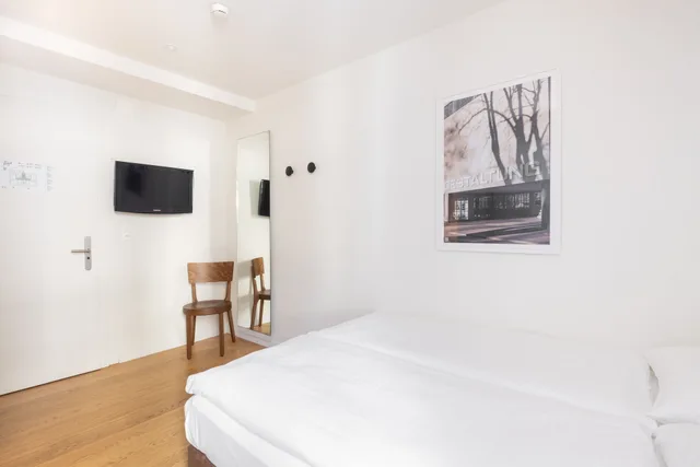 Mini, Double Bed، Fred Guest House Zurich Hauptbahnhof 4/6