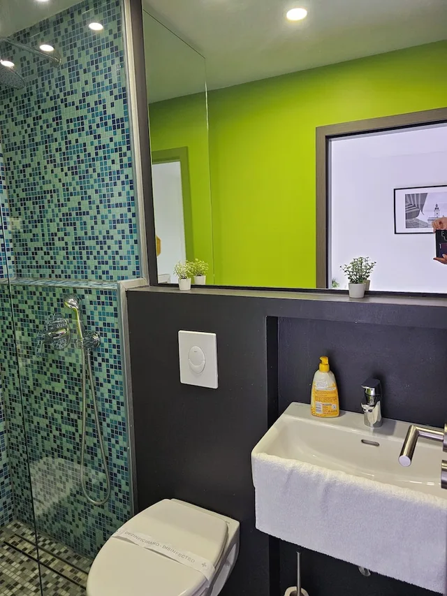 غرفة أساسية بسرير كوين، Tia Apartments And Rooms 4/4