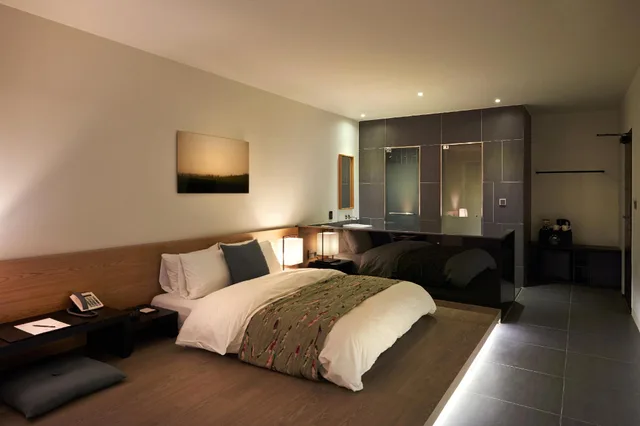 Garden, Family, 2 Futon Beds، The Classic Hotel 2/2