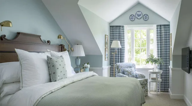 Tavern, King Bed، Woodstock Inn and Resort 1/7