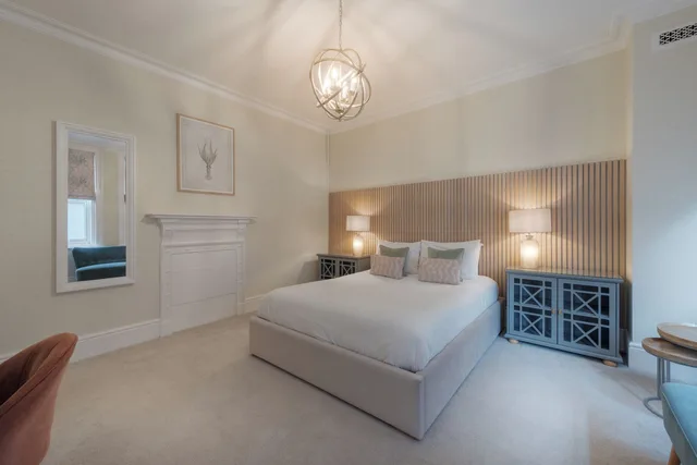Executive, King Bed, Bath and Shower، The Florence Suite Boutique Hotel 1/6