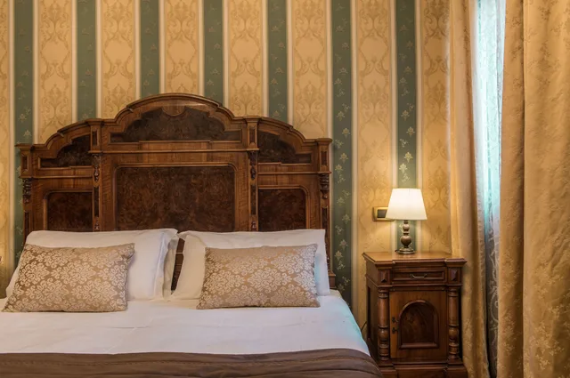 Superior, Double Bed, Palazzo Bembo 2/5