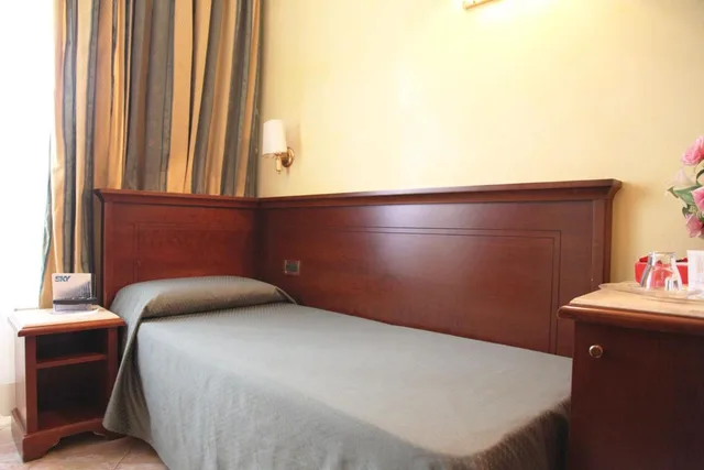 Room, Single, Hotel Sonya 17/20
