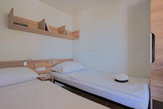 2 Bedrooms, Mobile Home, Premium, Terrace، Elements Camping Selce - Mobile Homes Salumbra 1/3