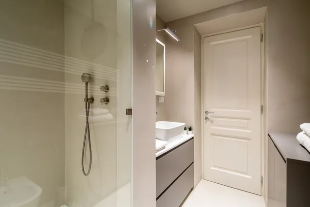 شقة فاخرة بسريرين كوين بـ3 غرف نوم مع أريكة، Florence Luxury Apartment Al Duomo 9/10