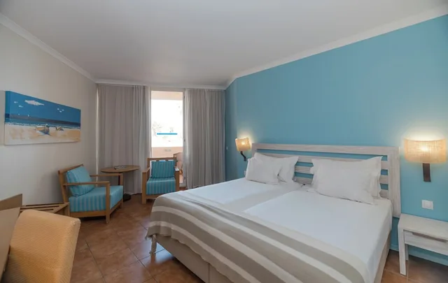 غرفة كلاسيكية بسريرين منفصلين بإطلالة على الحديقة، Pestana Viking Beach and Golf Resort 2/10