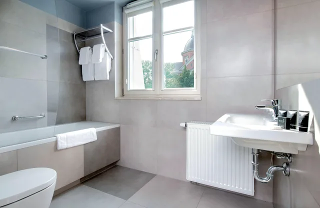 غرفة ديلوكس بسرير كوين، Leonardo Boutique Hotel Krakow Old Town 7/8