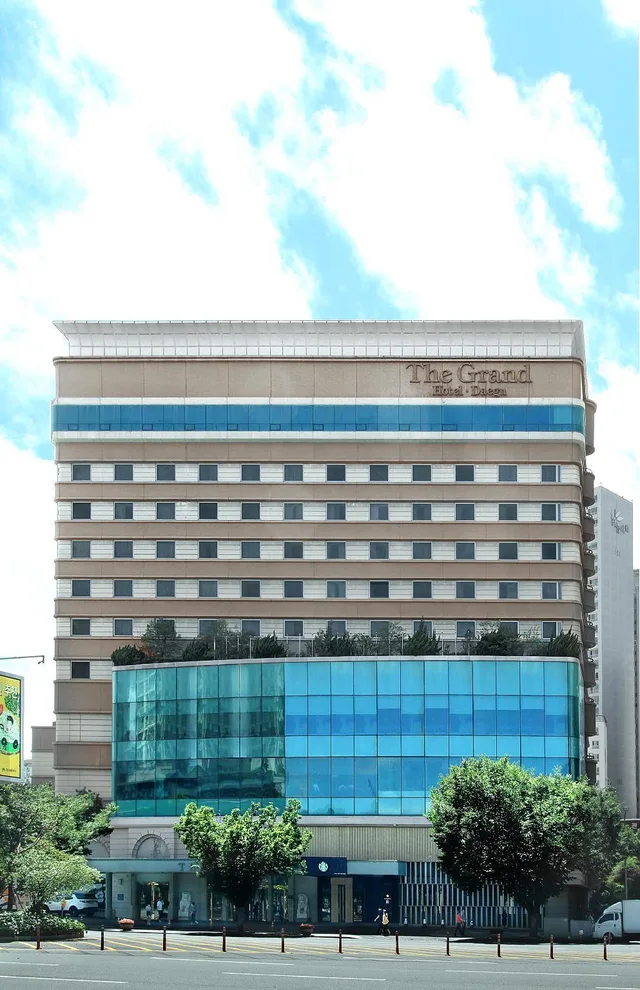 Plus, Deluxe, The Grand Hotel Daegu 1/2