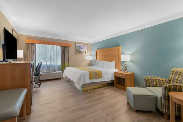 غرفة بزنس بسرير كينج، Best Western Plus Executive Court Inn & Conference Center 5/7