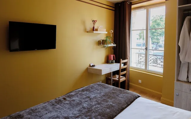 غرفة قياسية بإطلالة على المدينة، Hotel California 5/6