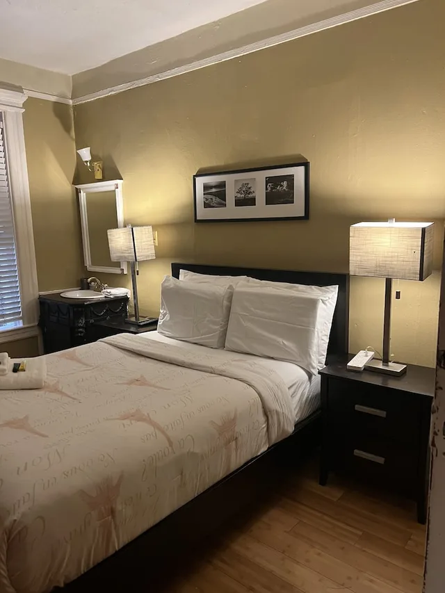 Basic, Single, Double Bed, Shared Bathroom, Luz Hotel 2/3