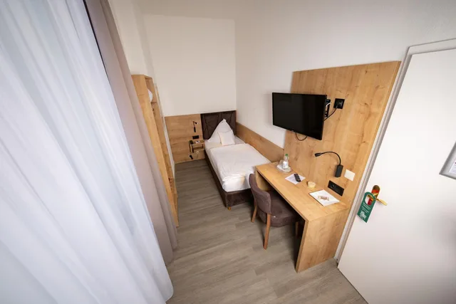 غرفة مفردة صغيرة، Hotel Alpha 2/6