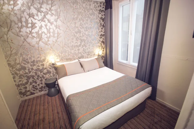 Room, Single, Queen Bed, Timhotel Paris Gare Du Nord 2/4