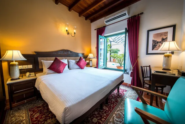 Courtyard, Twin Beds، Yeng Keng Hotel 6/8