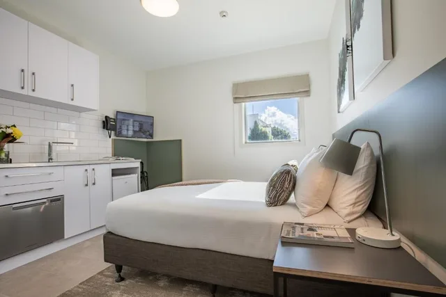 Petite, Studio, Double Bed، Sojourn Apartment Hotel Riddiford Street Limited 1/8