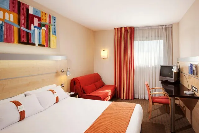 غرفة ثلاثية، Holiday Inn Express Barcelona Montmelo 1/1