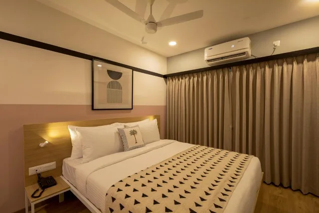 Standard, Double Bed, Olive Hotel Indiranagar 100Ft Road by Embassy Group 1/3
