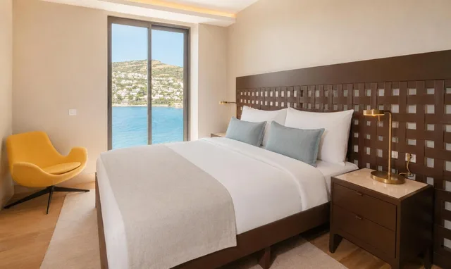 جناح بريميوم بإطلالة على البحر، Mare Deluxe Residences and Villas 3/9