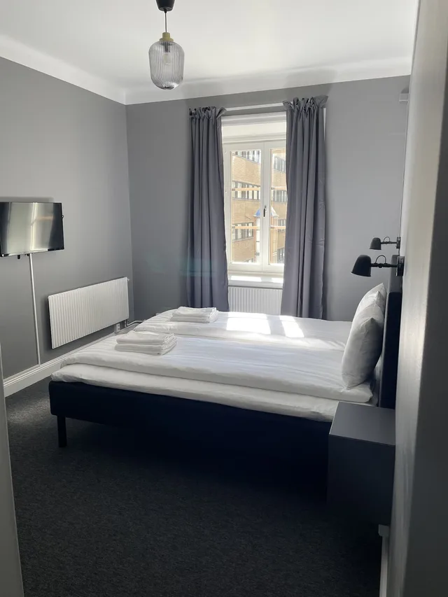 غرفة أساسية بسرير كينج، Birka Hostel 3/4