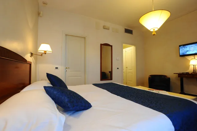 جناح جونيور، Locanda del Ghetto 4/6