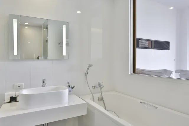 غرفة بريميوم سوبيريور بسريرين منفصلين بحوض استحمام، Eastin Tan Hotel Chiang Mai 6/7