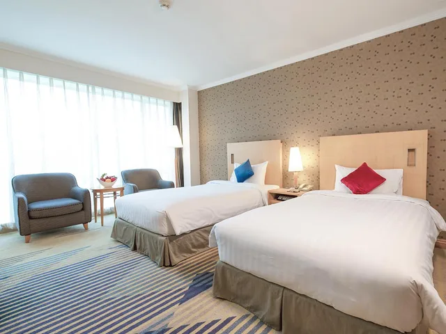 غرفة ديلوكس بسريرين منفصلين، Beijing XinQiao Hotel 2/2