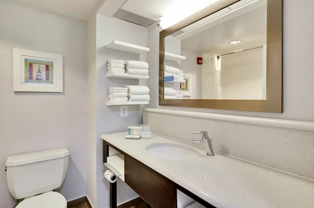جناح بسرير كينج بغرفتين، Hampton Inn Alexandria Old Town King St. Metro 2/2