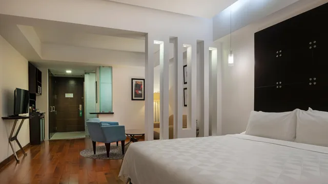 جناح بسرير كينج مع دخول الصالة، Holiday Inn Santo Domingo 1/7