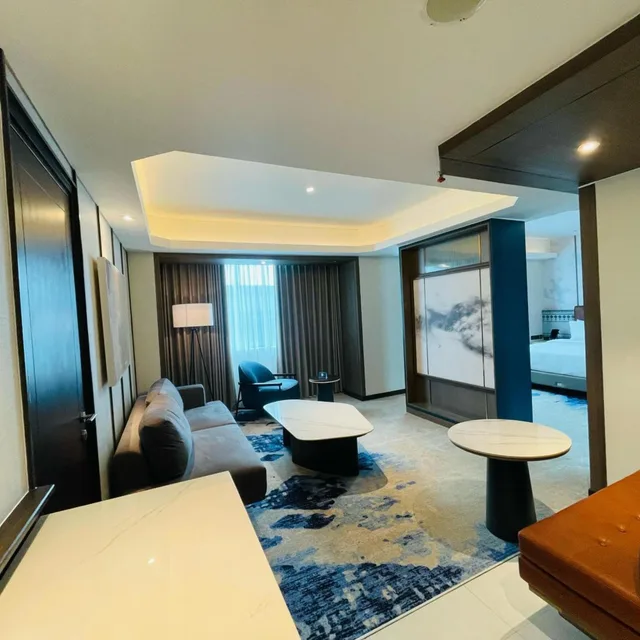 جناح، Grand Anara Airport Hotel 2/4