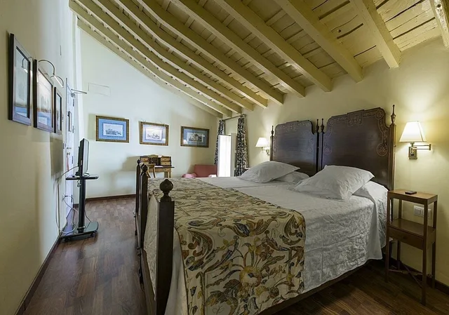 غرفة أساسية بسريرين منفصلين في الملحق، Las Casas De La Juderia Sevilla 6/10