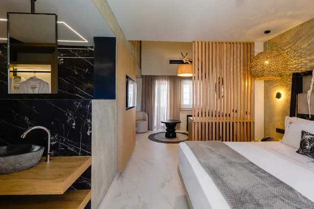 Premium, Junior Suite, Indoor Jetted Tub، Santo Mangata Boutique Hotel & Spa - Adults Only 2/4