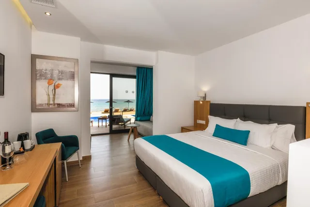Suite, Sea Side, Private Pool, Cavo Orient Beach Hotel 2/9